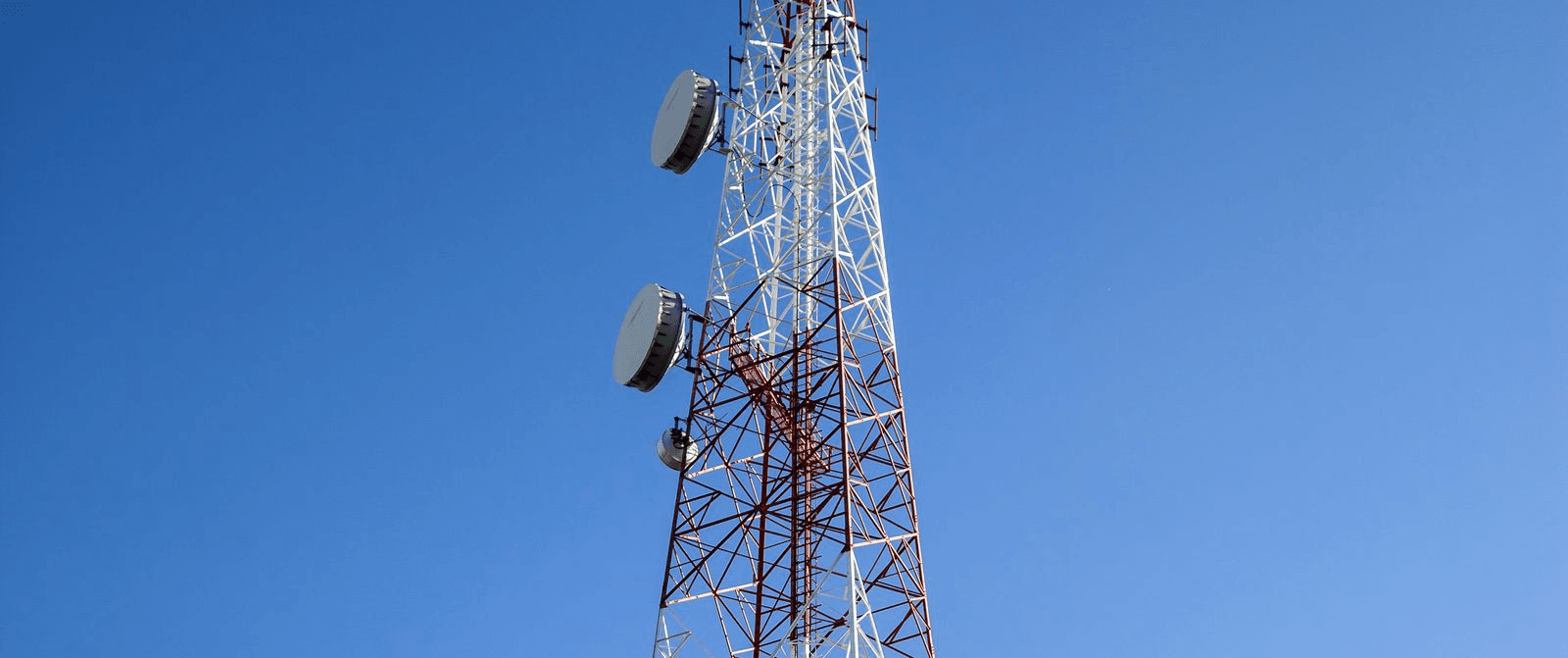 Protección y monitoreo remoto de gabinetes y activos de alto valor en estaciones base de telecomunicaciones